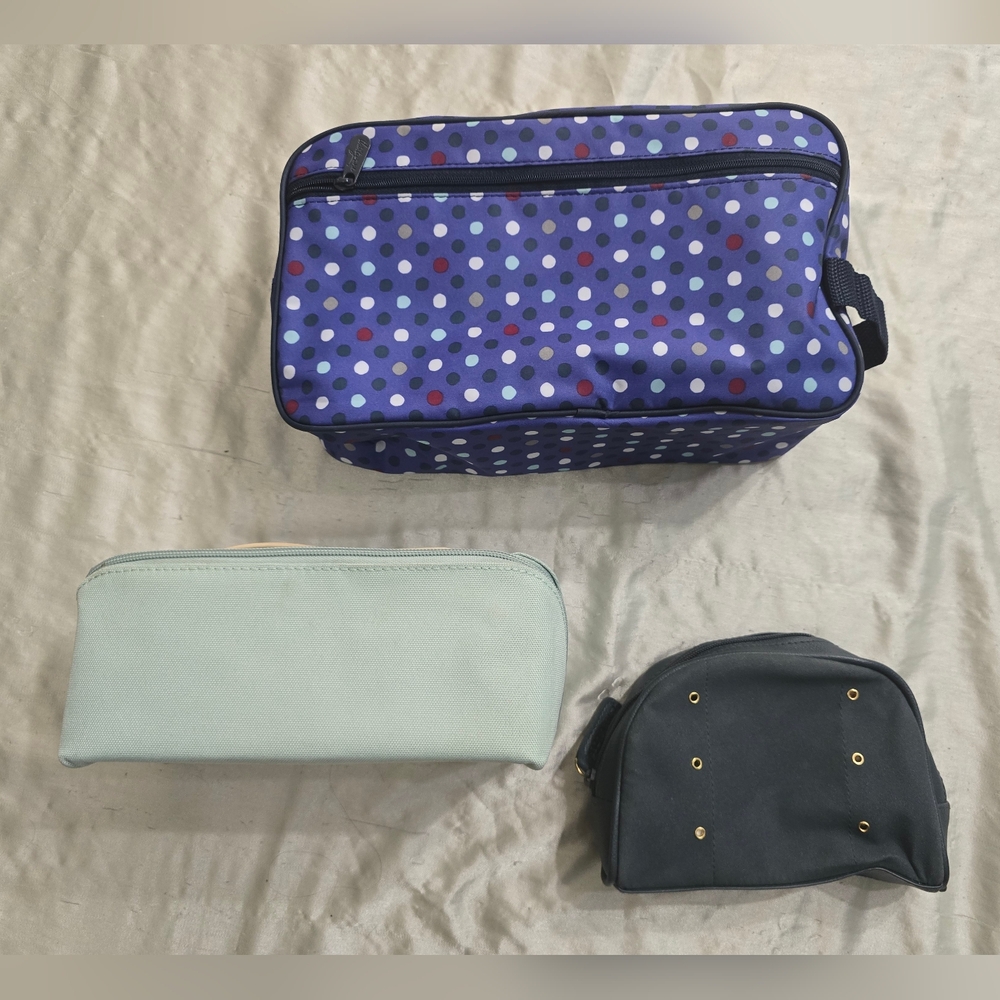 Lot Of 3 Cosmetic Makeup Bags Polka Dot Thirty-One Navy Blue Estee Lauder